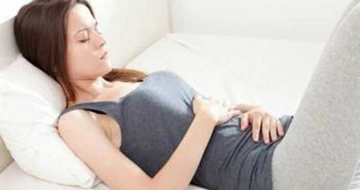 Sabahları Karın Ağrısı Belirtileri ve Tedavisi